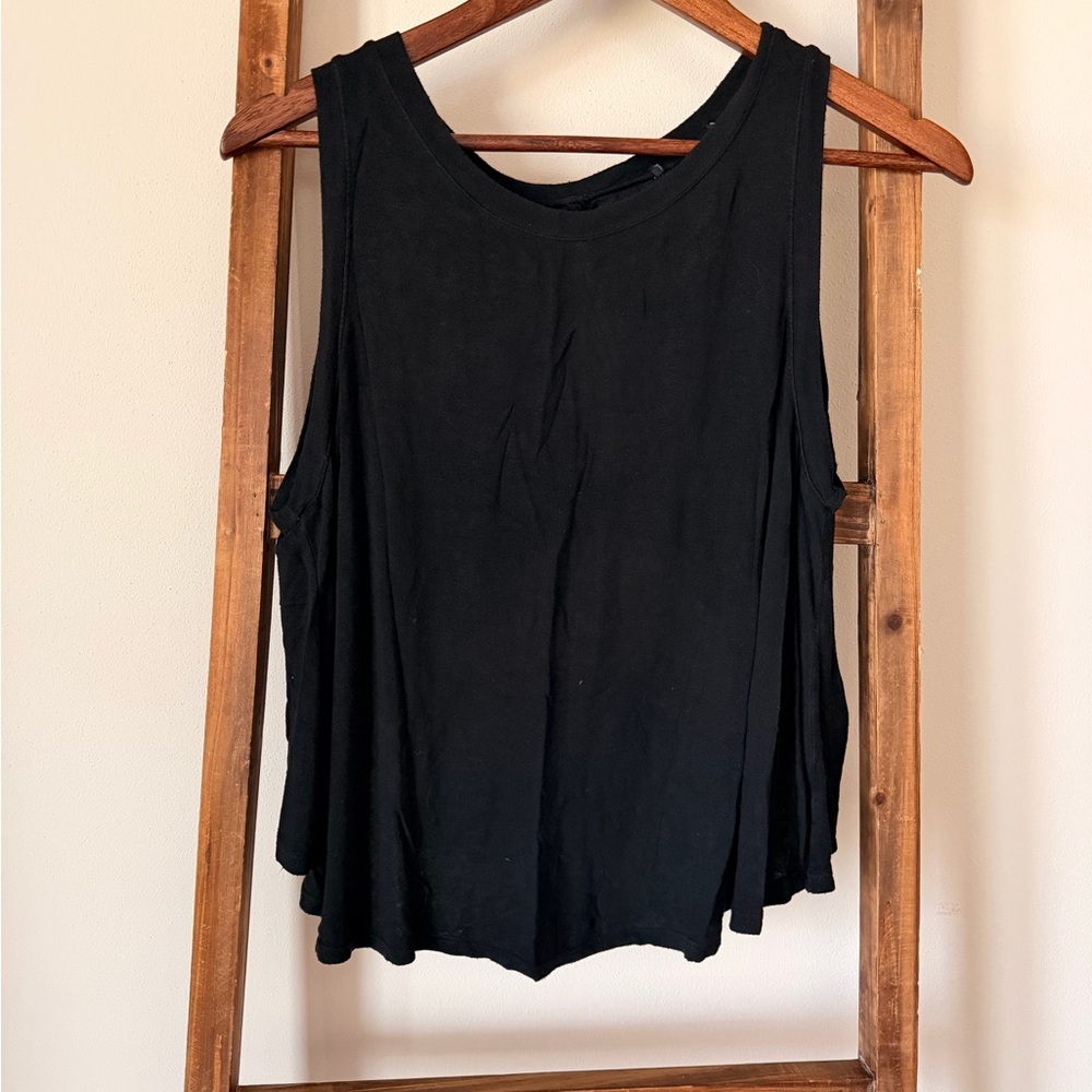 Women's Black Sleeveless Top